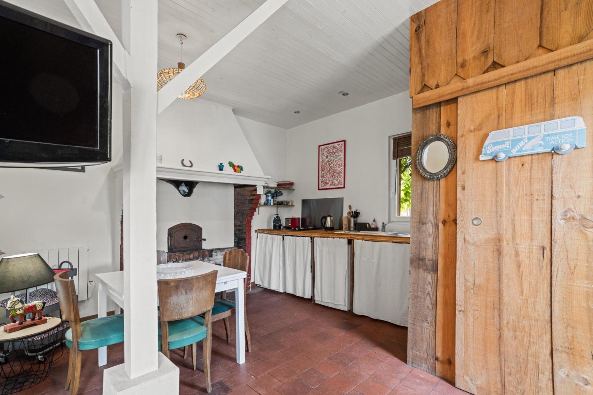 D&D, La Maison Des Ecureuils Lesperon  Extérieur photo
